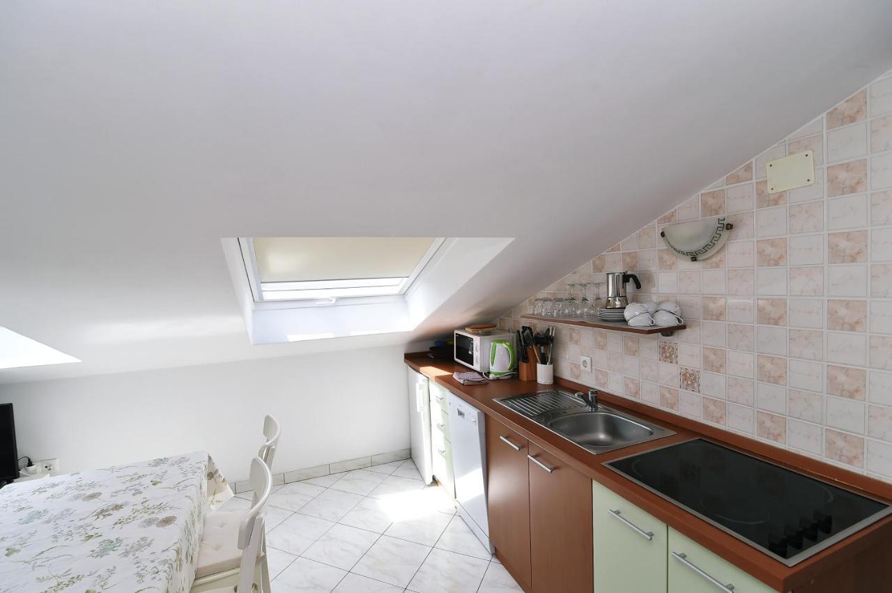 Apartments Luni II Baška Eksteriør bilde