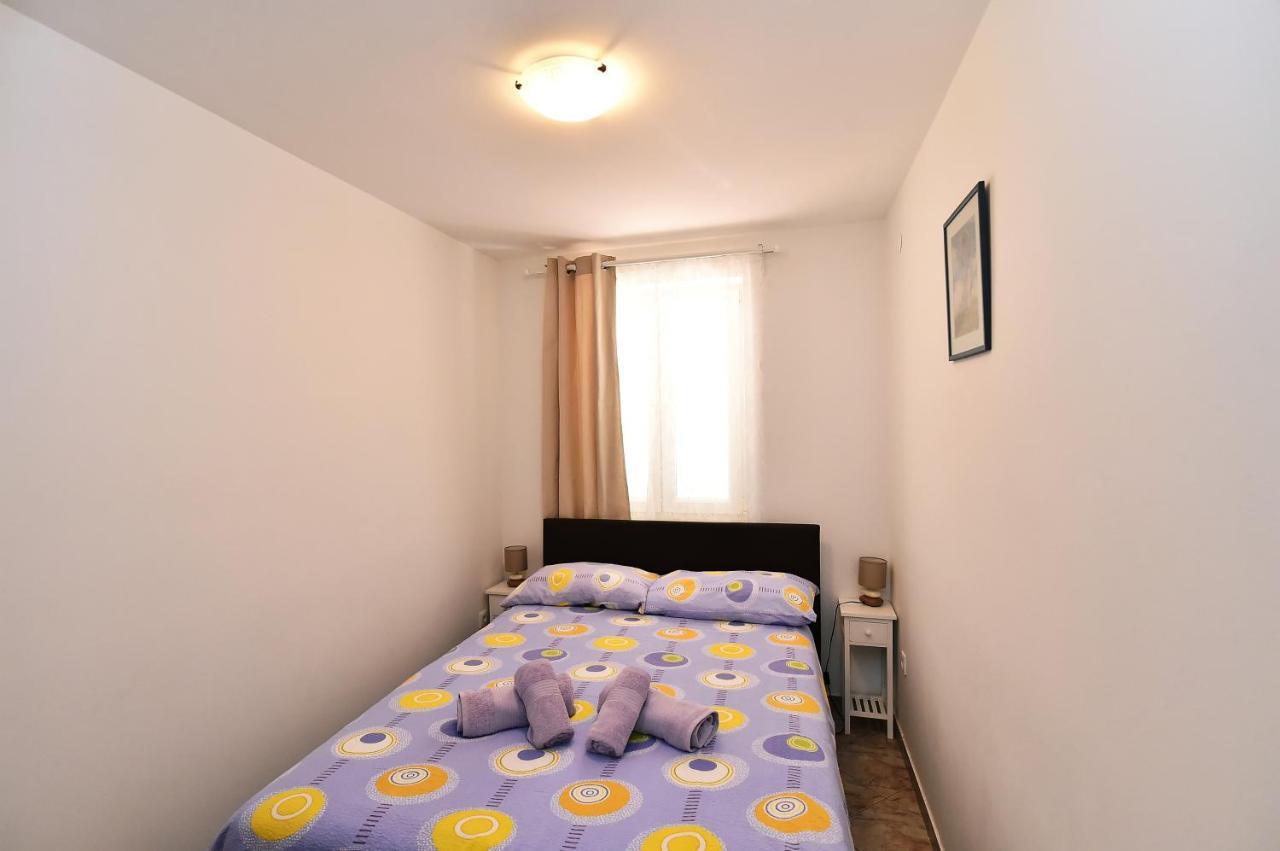 Apartments Luni II Baška Eksteriør bilde