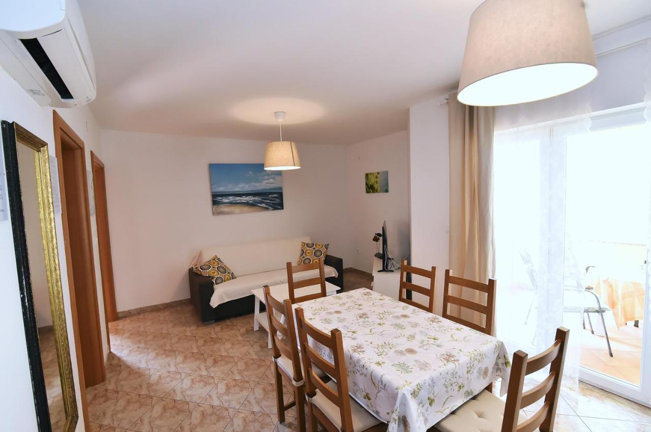 Apartments Luni II Baška Eksteriør bilde